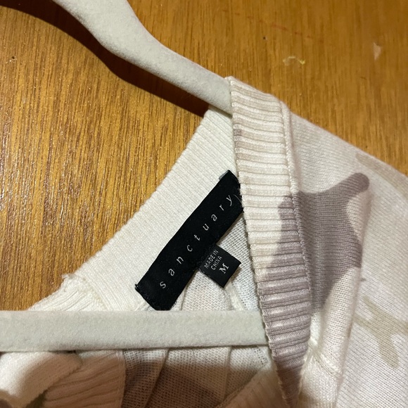 Sanctuary Tie Back Camo Sweater - Picture 3 of 4